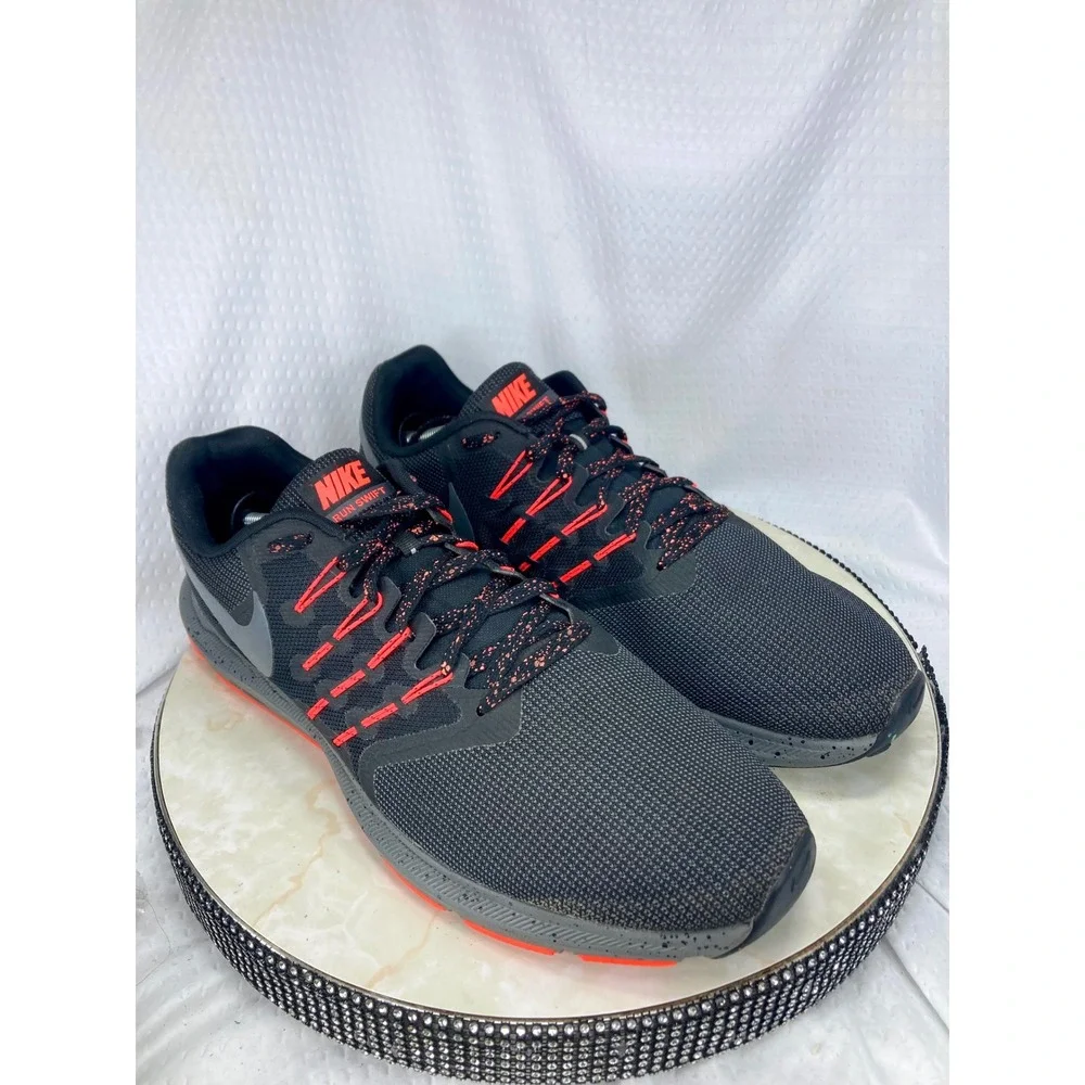 Nike Run Swift Running Shoes Mens 14 Black Hyper Crimson Sporty Low Top Sneakers